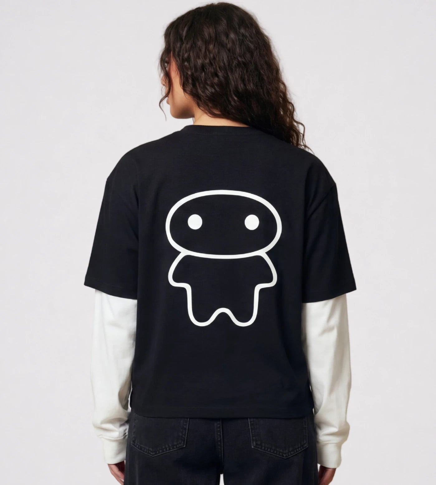 lack layered long sleeve T-shirt featuring a Lil Alien Bae back graphic.  